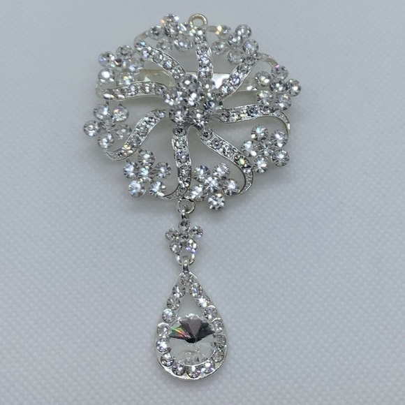 Stunning Large Crystal Brooch / Pendant - Picture 3 of 3